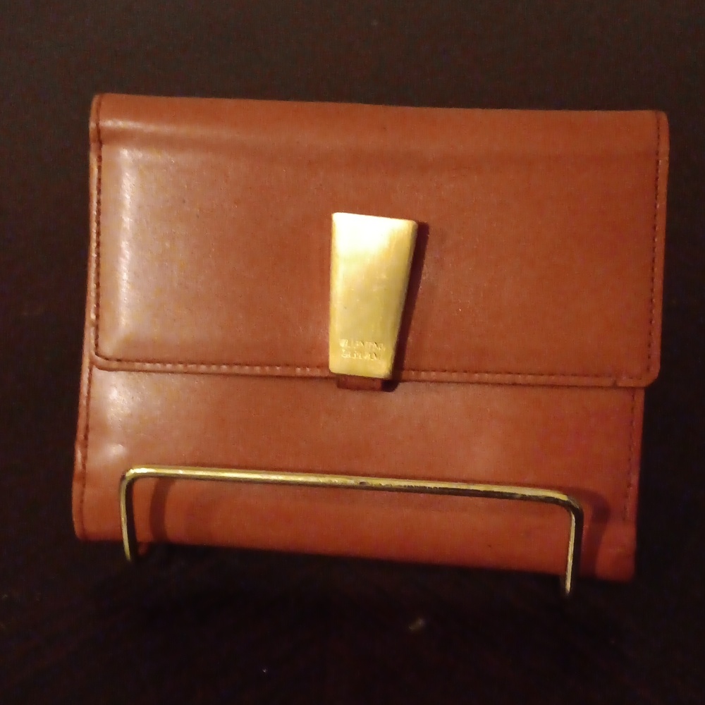 Valentino Garavani EUC Tan Compact Leather Wallet